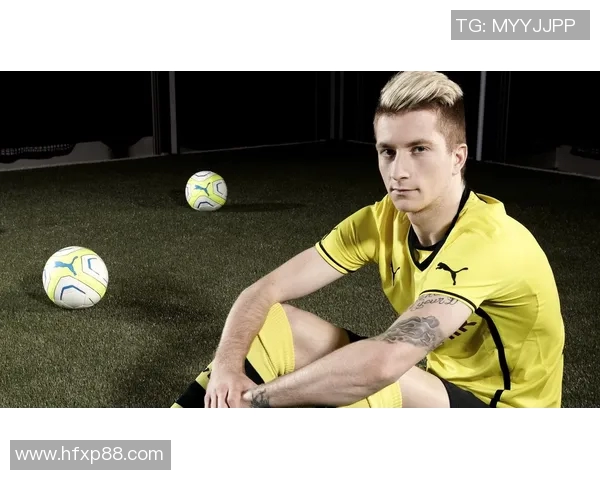 微胖足球明星高清图片展现运动魅力与个性风采